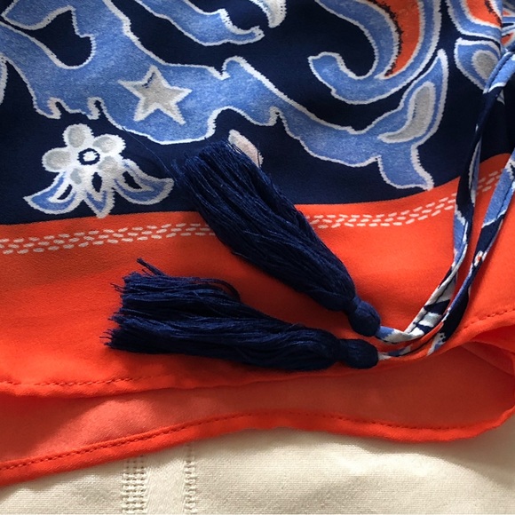 Rose & Olive summer pullover top, blue & orange, size small. Tassel tie in front - Picture 4 of 6